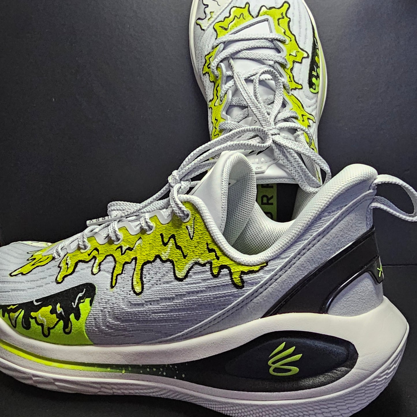 Curry 12-graphite X Slime Drip